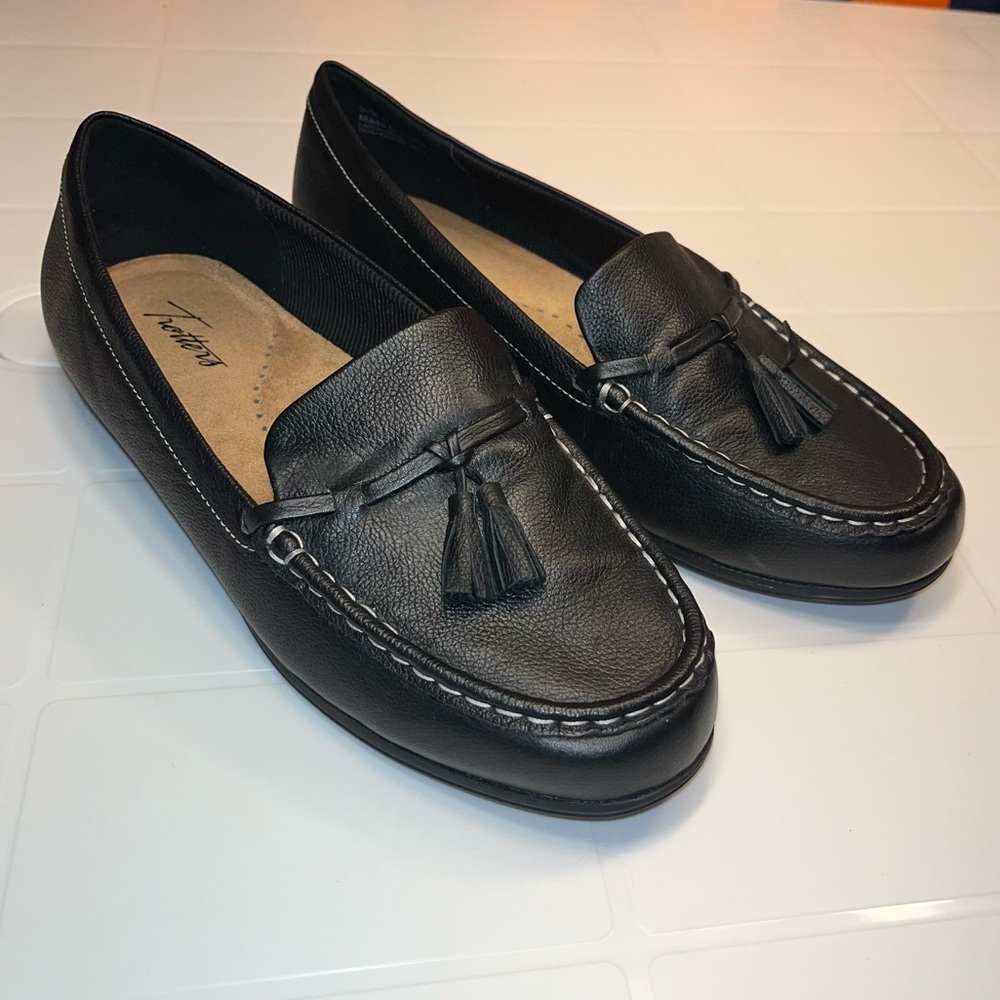 Trotters Dawson Moccasin women size 9.5W leather upper slip on black retail $120